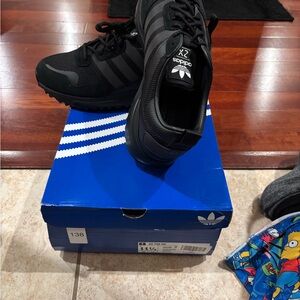 Adidas ZX 700 Triple Black Sneakers